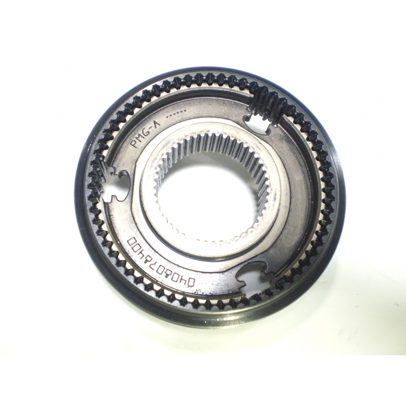 Clutch for shifting the 1-3, second and reverse gears with synchronizers without retainers 0B5 DL501