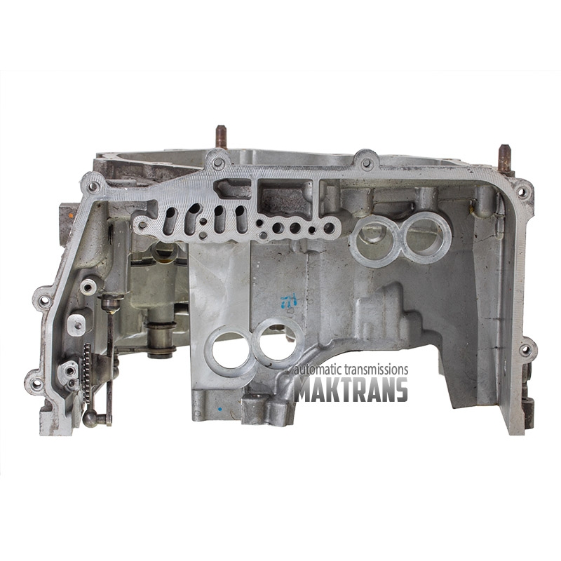 Middle case, automatic transmission DCT470 7U3R-7F097-AE