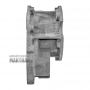 Transfer case adapter FORD 4R100 RF-F81P-7A040-EB [cast iron]