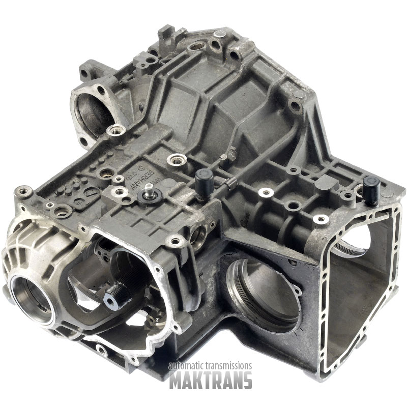 Transmission housing VAG 01M 01M321105L / [15 teeth on differential drive shaft]