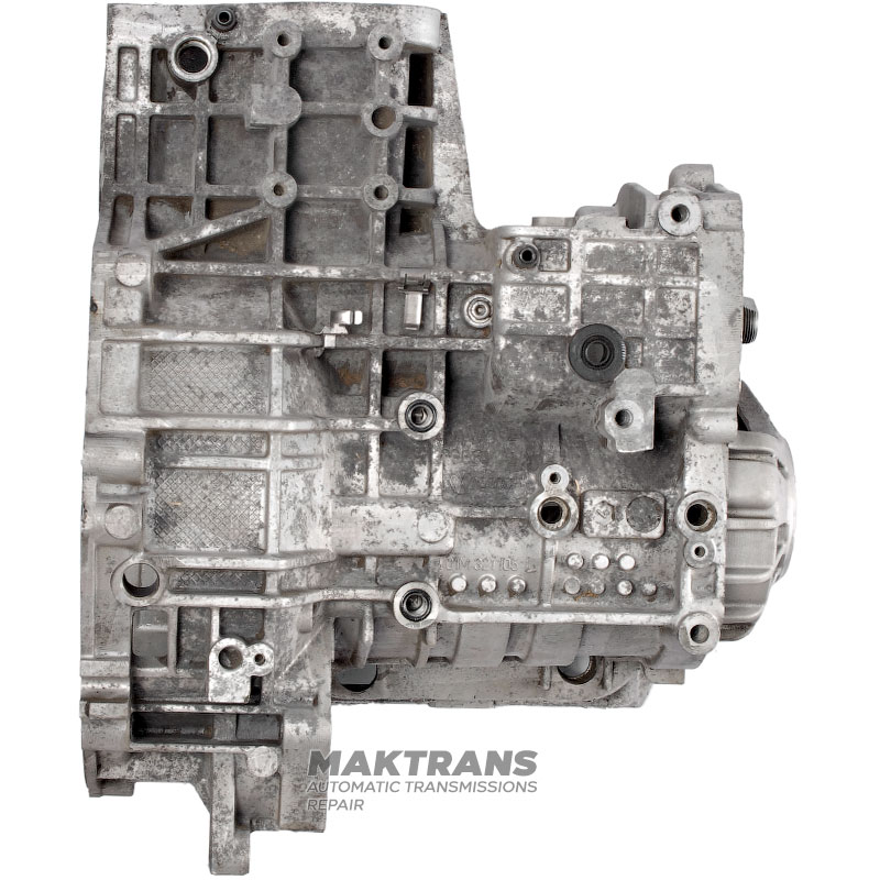 Transmission housing VAG 01M 01M321105L / [16 teeth on differential drive shaft]