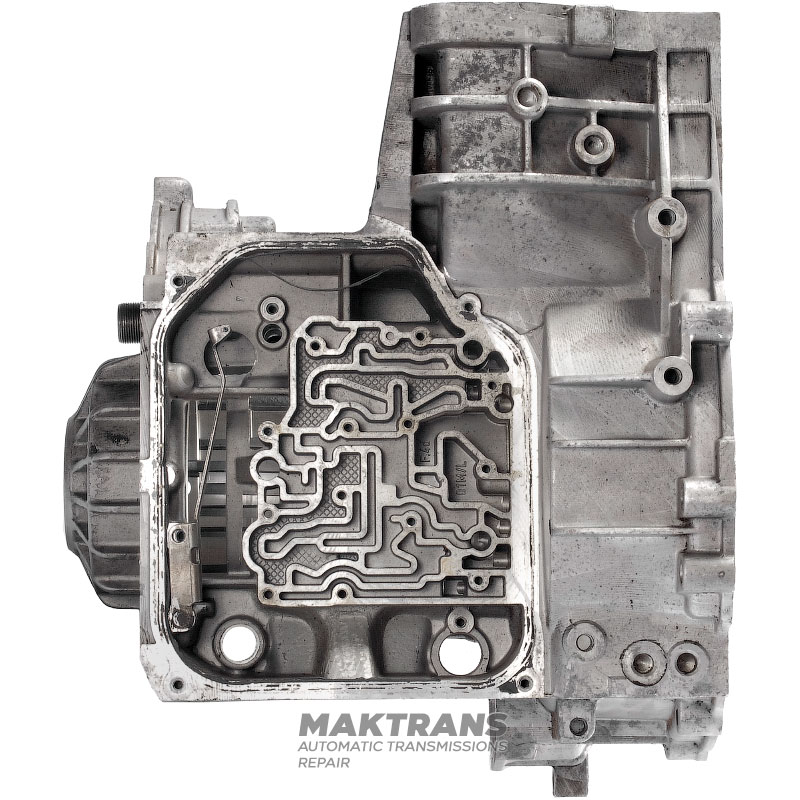 Transmission housing VAG 01M 01M321105L / [16 teeth on differential drive shaft]