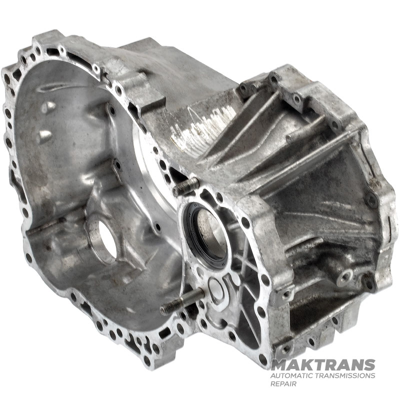 Front housing TOYOTA U151F (4WD), 3 fasteners on the end — 3510542031, 3510542030 (TOYOTA RAV4, Engine 2GRFE, 3.5L)