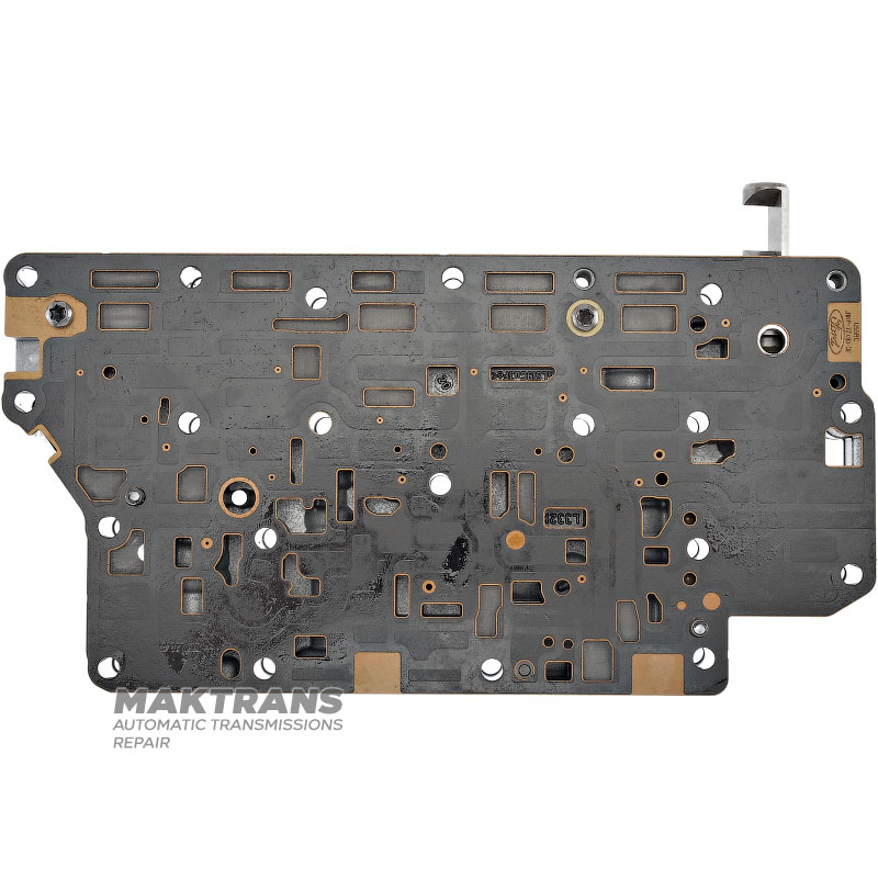 Valve block (valve block) FORD 8F24 - J1KP-7J236-CJ J1KP-72490-DF RFJ1KP-7A092-BF