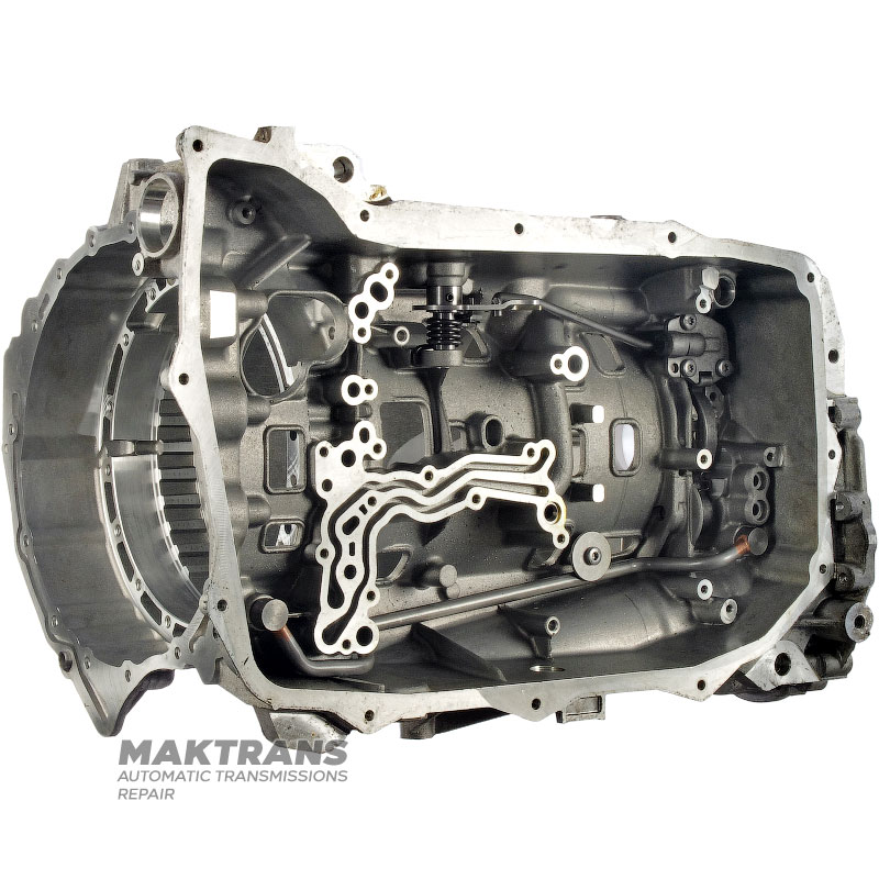 Center housing ZF 8HP65A 1109 400 365, 1103 301 367 - with oil channel between front differential / Torsen differential