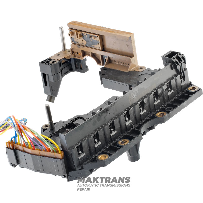 Electronic control unit TCM ZF 6HP26A (09E) AUDI A4 B7 4.2L 5V (JNH JYN) - software 4E0910156S / AUDI part No. 09E927156A / BOSCH 260550009
