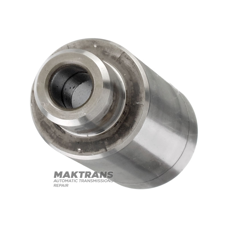 Axle (inner race) of needle bearing of gear Reverse WHT006182, 0CK311769A — (length 80 mm, outer Ø 29 mm / 18 mm)