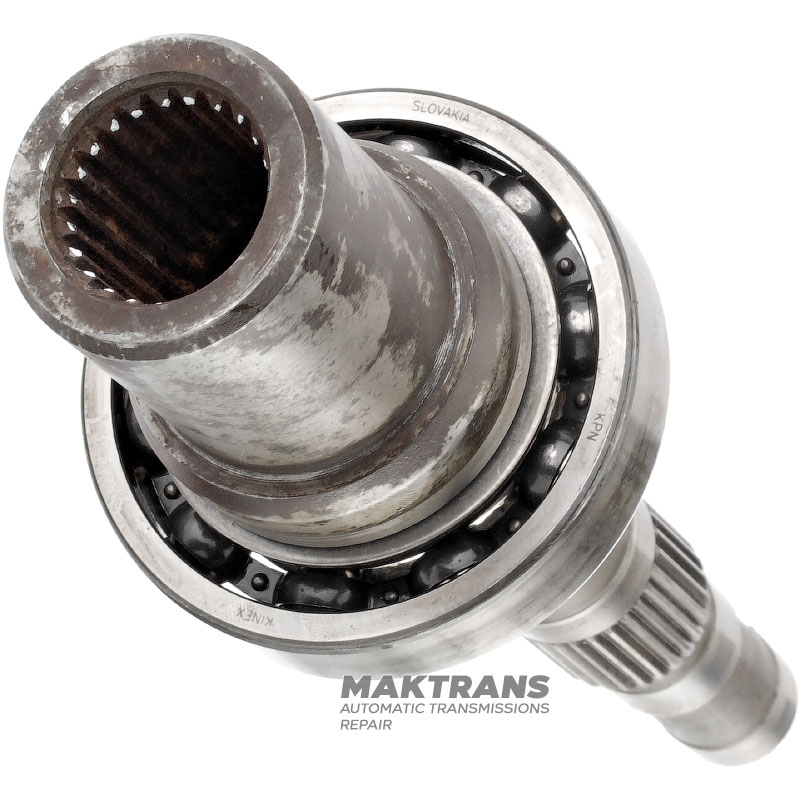 Input shaft (with internal splines) of the DCS transfer case - SP01047, A2512801400, A2512803200, 68071842AA, 68087891AA